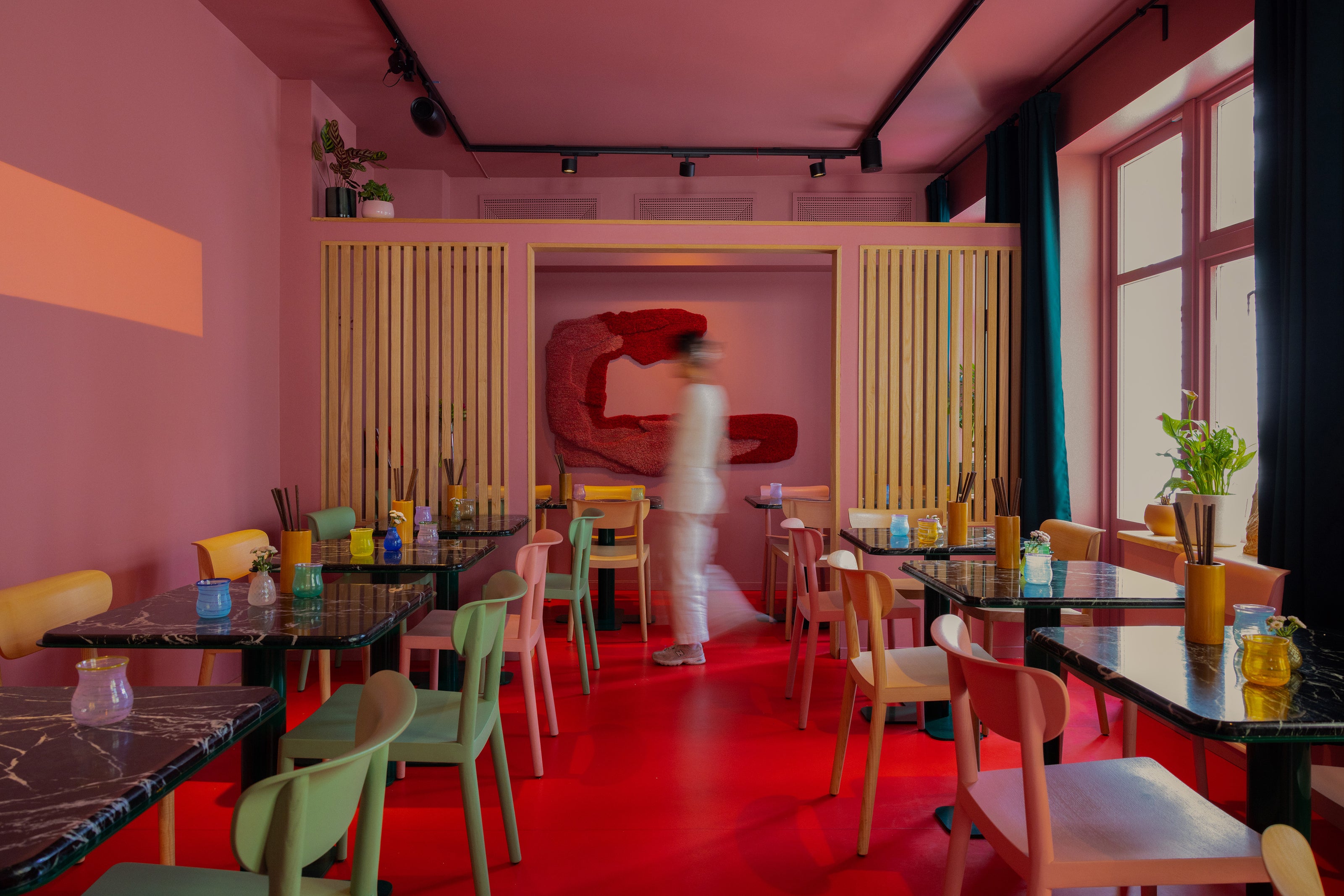 Fargerik restaurant i Bergen som serverer mat fra Yunnan, en provins i Kina