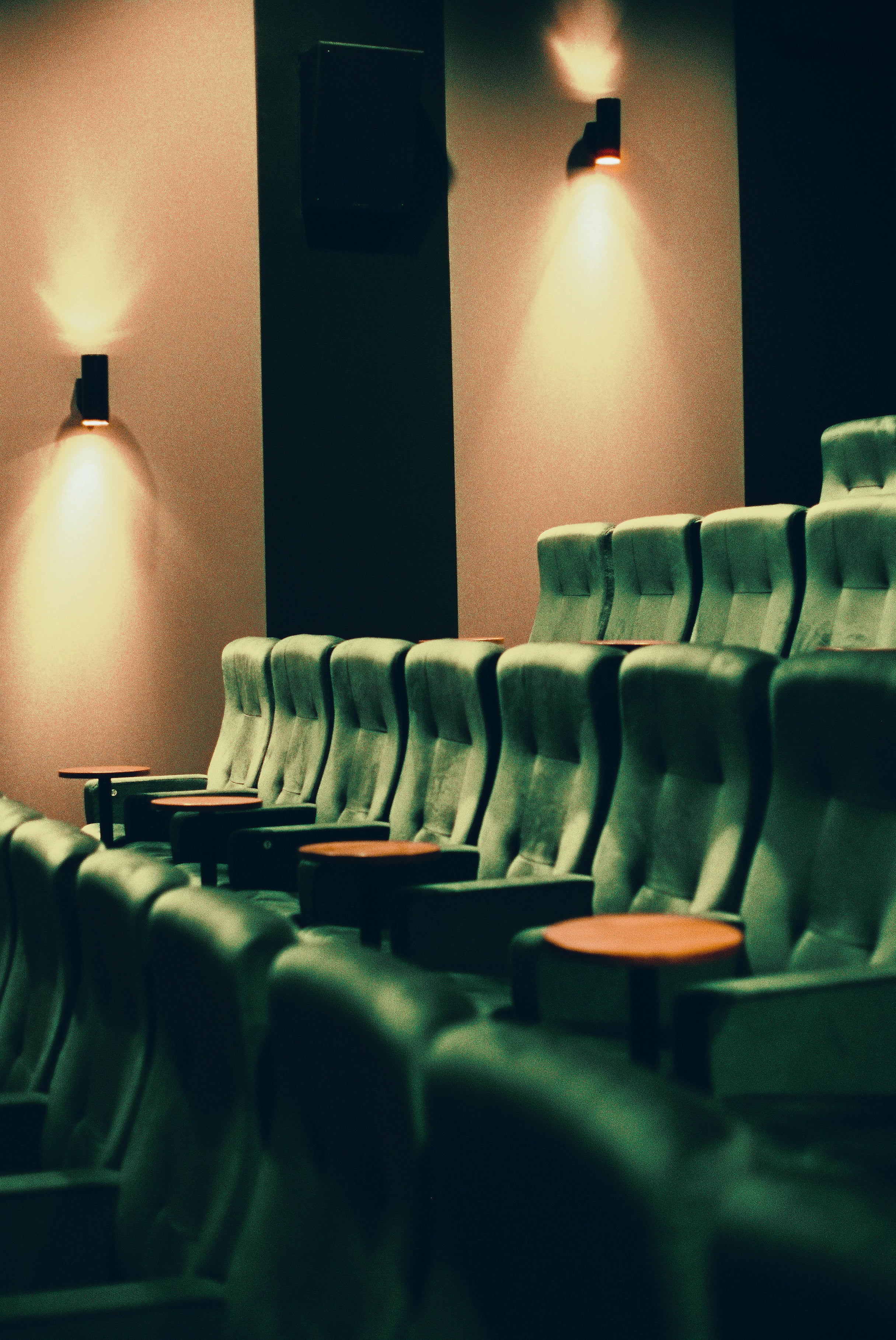 Grønne kino stoler fra Cinemateket i Bergen